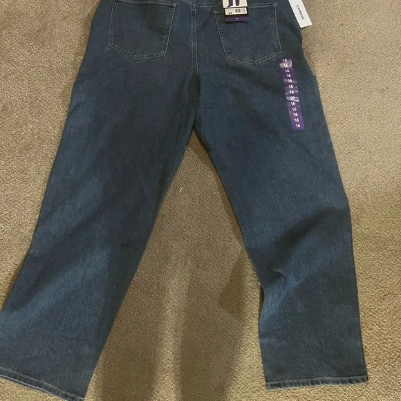 Express Woman size 16 Denim with embellishments - Picture 2 of 5